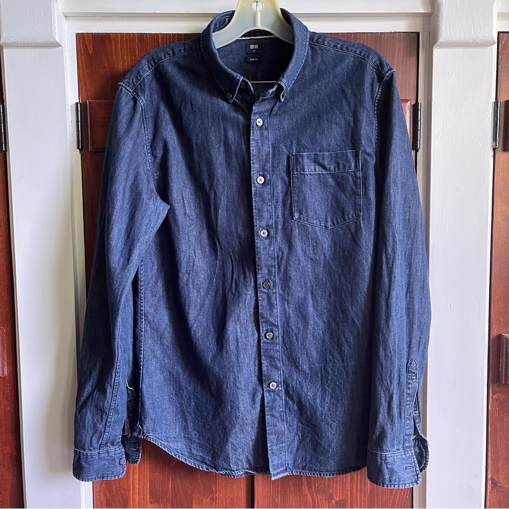 Uniqlo Men’s Slim Fit Denim Button Down Shirt